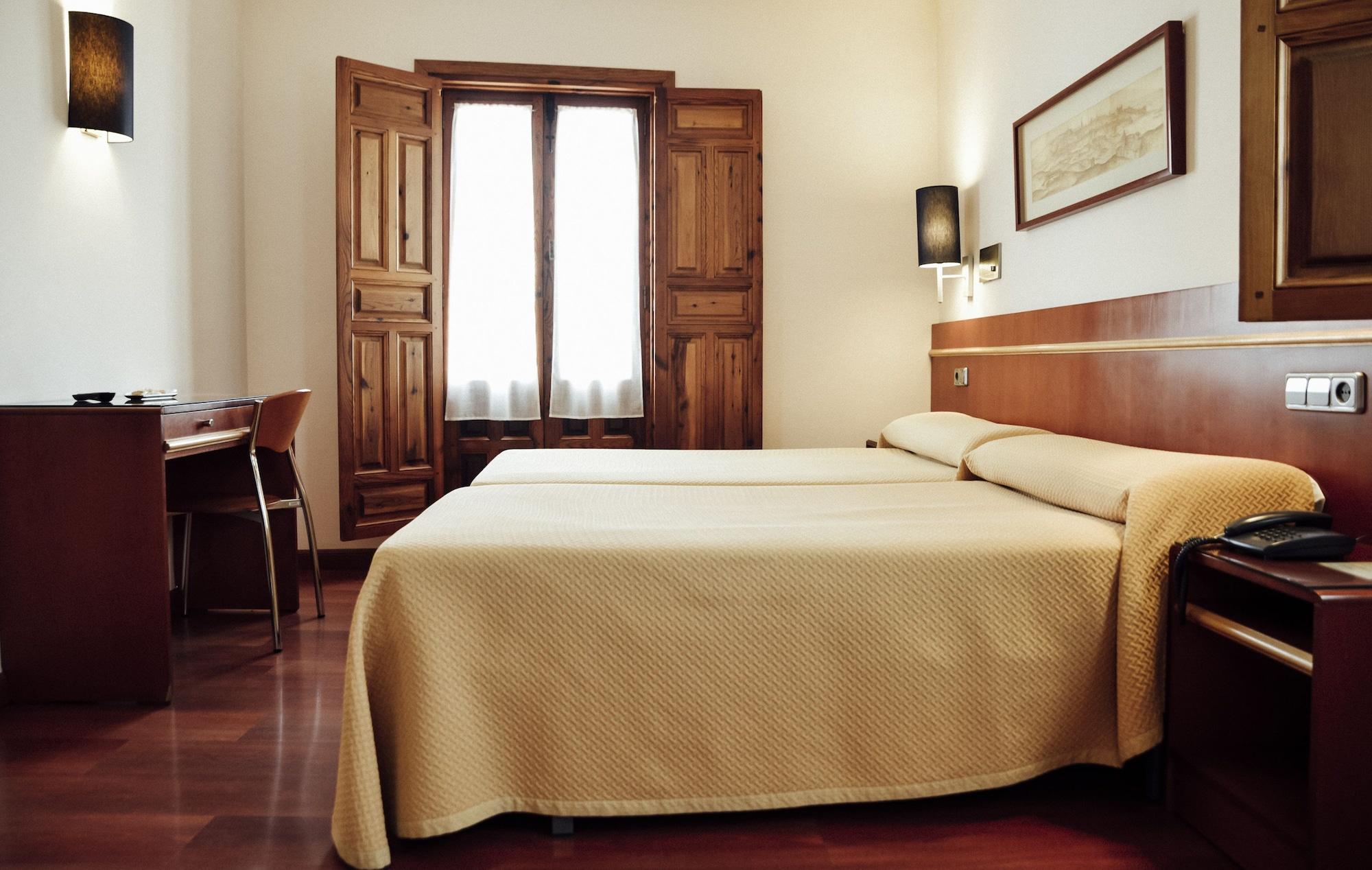 Hotel Santa Isabel 2*