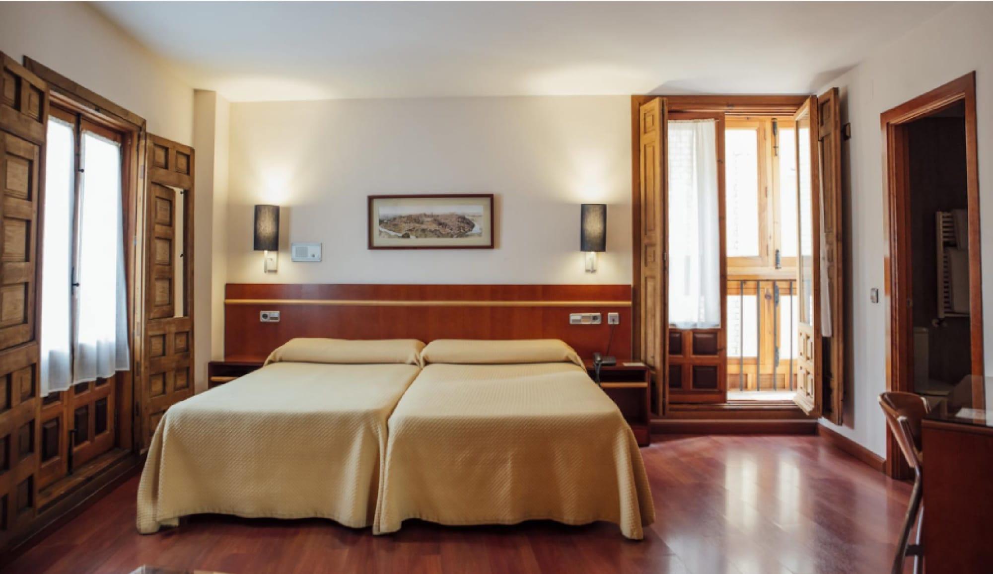 Santa Isabel Hotel 2*